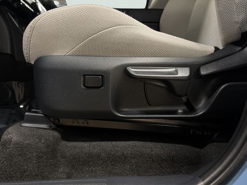 Used 2025 Toyota 4Runner SR5 AWD/4WD image 16