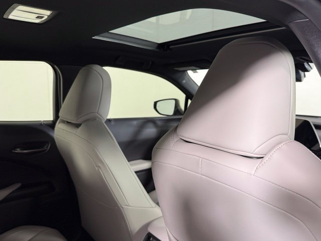 Used 2025 Lexus UX 300h FWD w/ Accessory Package (Z2) image 29