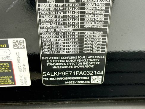 Certified 2023 Land Rover Range Rover SE AWD/4WD image 34