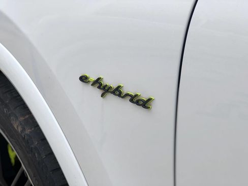 Used 2017 Porsche Cayenne S Platinum image 5