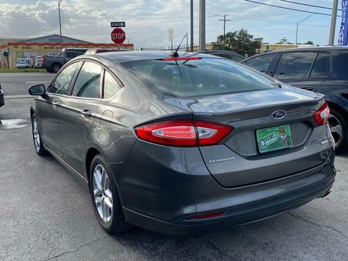 Used 2014 Ford Fusion SE image 6