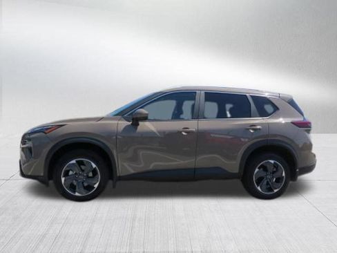 Used 2024 Nissan Rogue SV w/ SV Premium Package FWD image 6