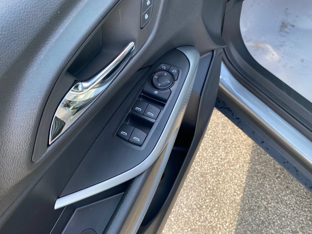 New 2026 Chevrolet Trax LS w/ LS Convenience Package FWD image 10