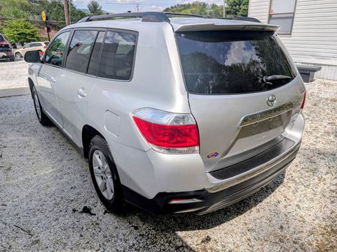 Used 2012 Toyota Highlander SE w/ Tech Pkg image 13