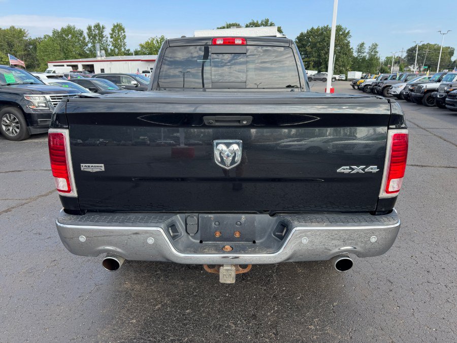 Used 2016 RAM 1500 Laramie w/ Convenience Group AWD/4WD image 4
