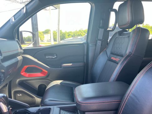 Used 2023 Nissan Frontier PRO-4X w/ Pro-4X Premium Package AWD/4WD image 11