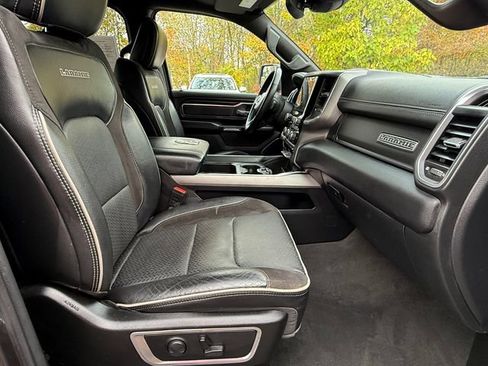 Used 2024 RAM 1500 Laramie AWD/4WD image 21