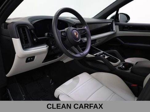 Used 2026 Porsche Cayenne AWD/4WD image 9