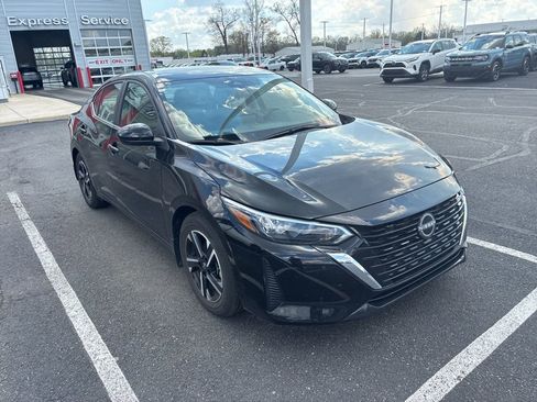 Used 2024 Nissan Sentra SV FWD image 2