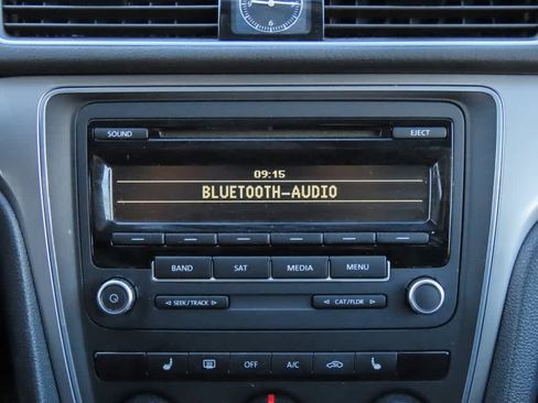 Used 2014 Volkswagen Passat 1.8T Wolfsburg Edition image 19