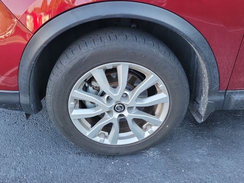 Used 2021 Nissan Rogue Sport SV FWD image 6
