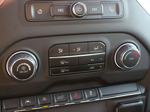 Used 2025 Chevrolet Silverado 1500 Custom w/ Turbomax Blackout Package AWD/4WD image 26
