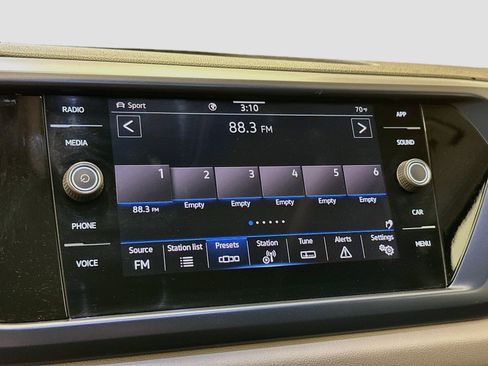 Used 2023 Volkswagen Taos SE w/ Panoramic Sunroof Package AWD/4WD image 21