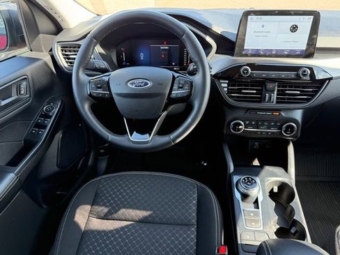 Certified 2023 Ford Escape Active AWD/4WD image 8