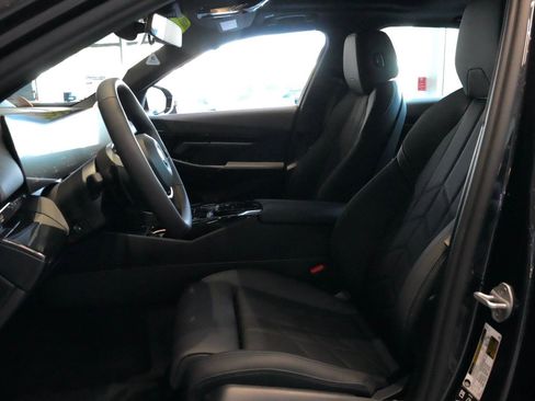 New 2026 BMW 530i xDrive w/ Premium Package AWD/4WD image 4