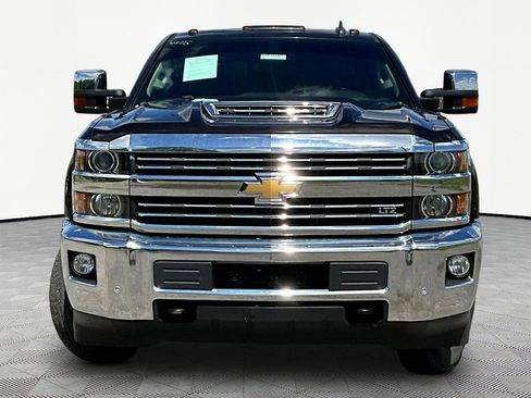 Used 2019 Chevrolet Silverado 2500 LTZ w/ Duramax Plus Package AWD/4WD image 2
