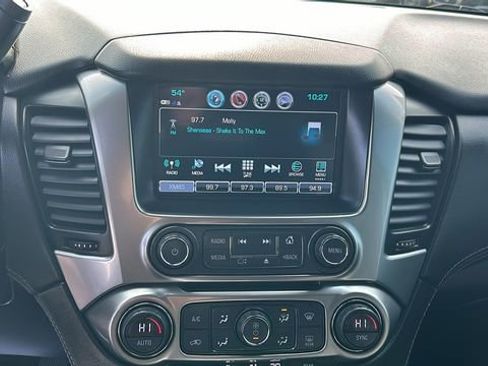 Used 2017 Chevrolet Suburban LT image 22