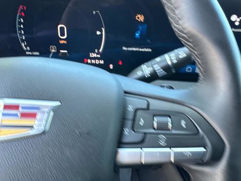 Used 2025 Cadillac XT4 Premium Luxury image 29