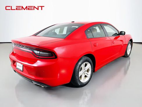 Used 2022 Dodge Charger SXT RWD image 7