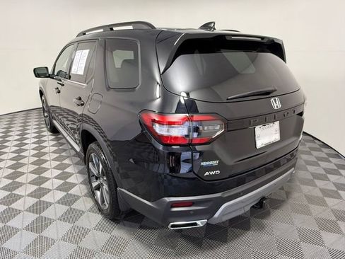 Used 2025 Honda Pilot Elite image 4