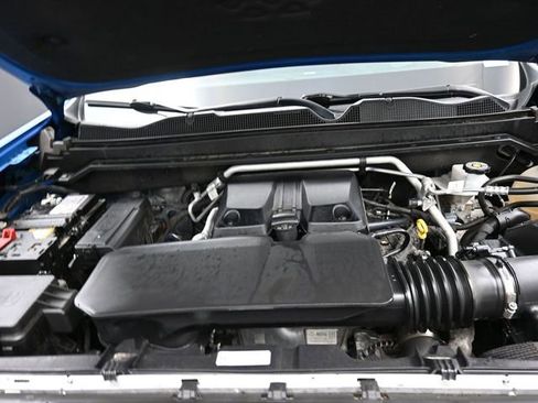 Used 2024 Chevrolet Colorado Z71 w/ Z71 Convenience Package 2 image 30