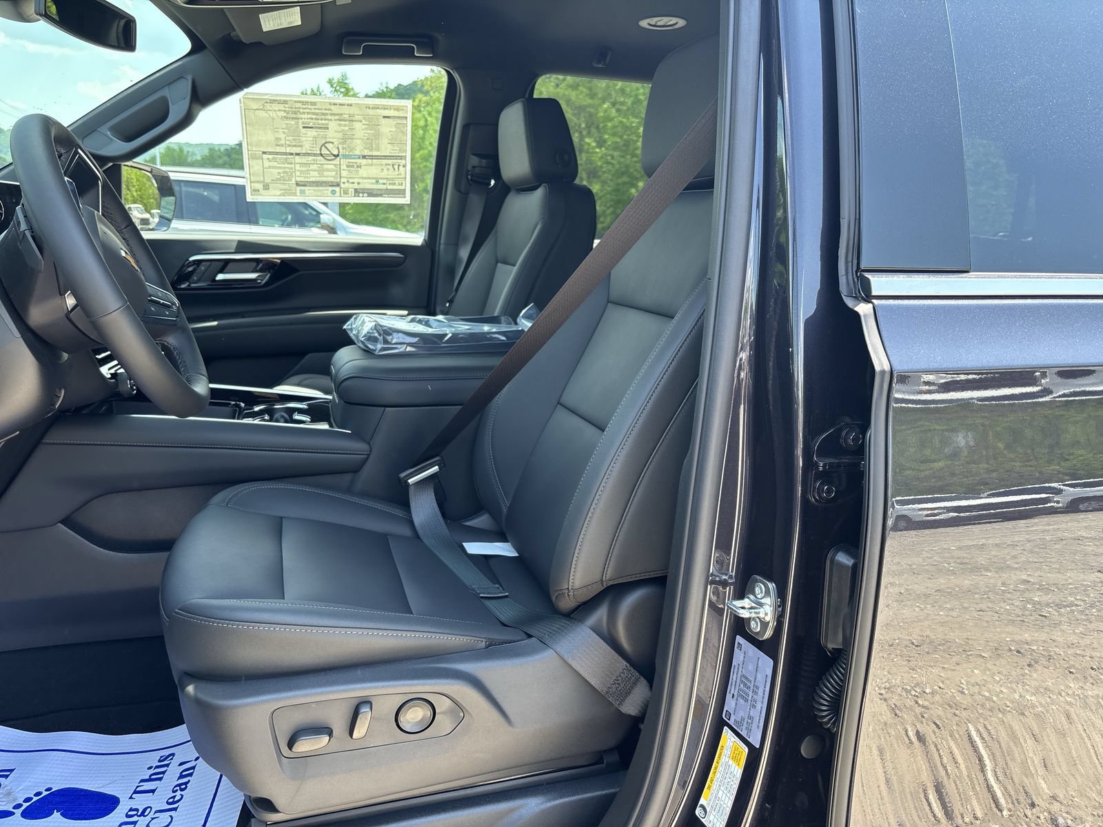 New 2026 Chevrolet Tahoe LT w/ Comfort Package AWD/4WD image 14