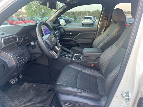 Used 2024 Toyota Tacoma TRD Sport w/ TRD Sport Premium Package image 5