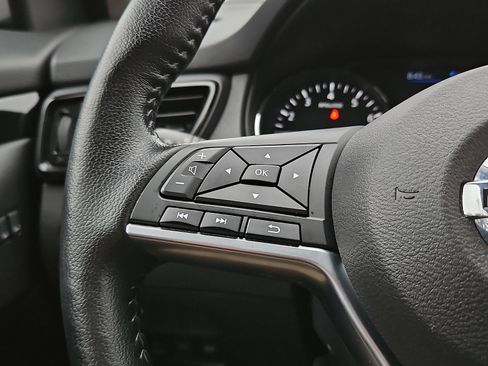 Certified 2022 Nissan Rogue Sport SV w/ Technology Package image 19