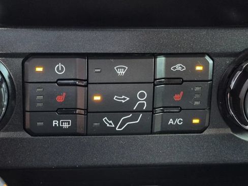 Used 2018 Ford F150 XLT w/ Equipment Group 302A Luxury AWD/4WD image 23