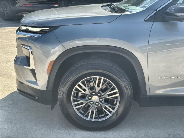 Used 2026 Chevrolet Traverse LT w/ Driver Confidence Package FWD image 32