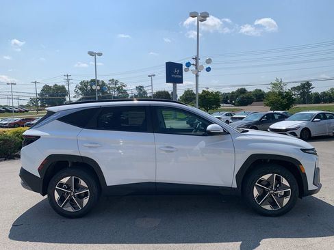 Certified 2025 Hyundai Tucson SEL image 3