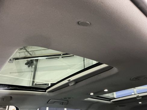 Used 2023 GMC Acadia AT4 w/ Technology Package image 6