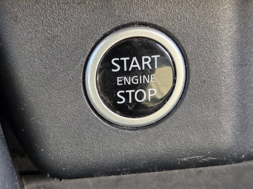 Used 2021 Nissan Rogue S AWD/4WD image 26