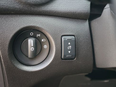 Used 2017 Ford Fiesta SE image 18