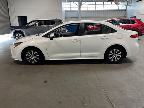 Used 2022 Toyota Corolla LE FWD image 6