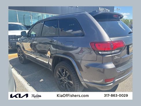 Used 2018 Jeep Grand Cherokee Altitude AWD/4WD image 1