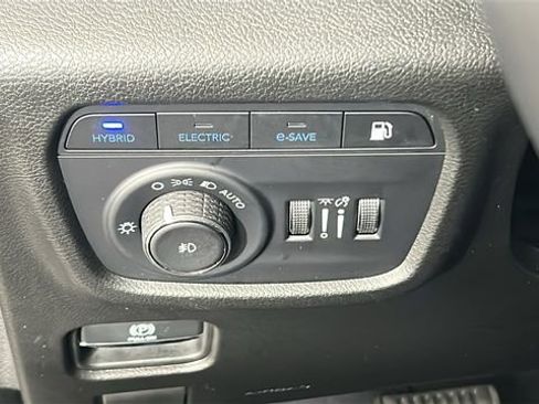 Used 2022 Jeep Grand Cherokee Limited 4xe w/ Luxury Tech Group II AWD/4WD image 20
