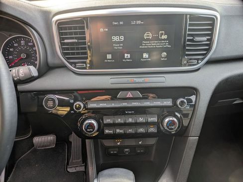 Used 2021 Kia Sportage EX image 16