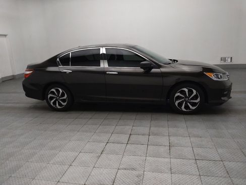 Used 2016 Honda Accord EX-L image 11
