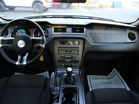 Used 2013 Ford Mustang GT RWD image 13