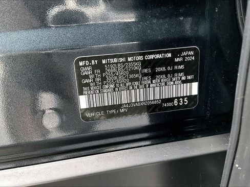 Used 2024 Mitsubishi Outlander SE image 17