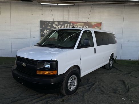 Used 2017 Chevrolet Express 2500 LS image 7