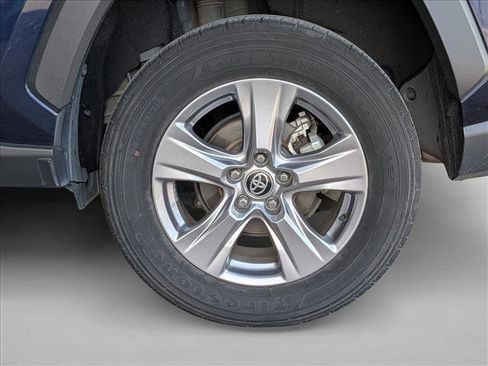 Used 2024 Toyota RAV4 XLE AWD/4WD image 22