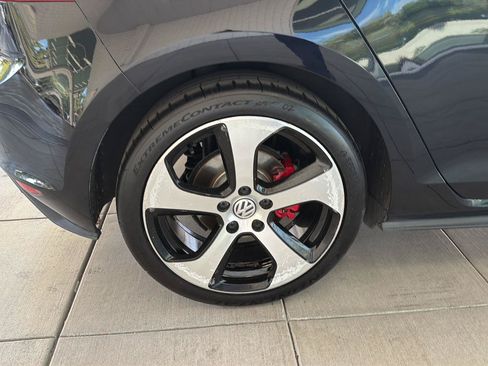 Used 2016 Volkswagen GTI SE FWD image 10