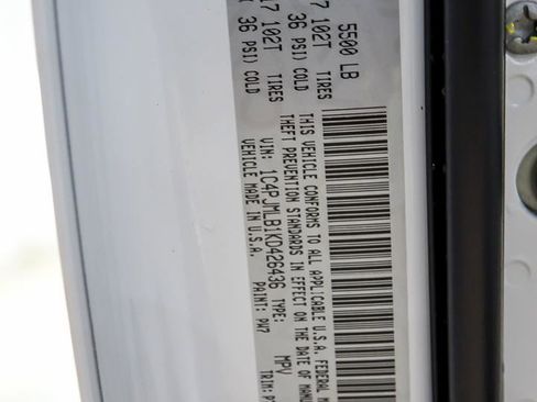 Used 2019 Jeep Cherokee Latitude Plus w/ Comfort/Convenience Group image 36