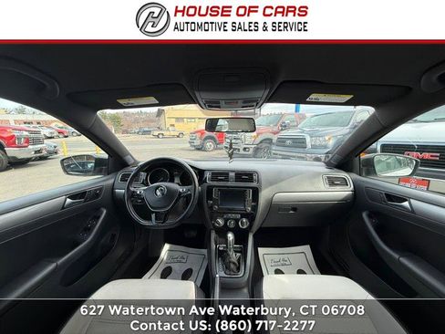 Used 2016 Volkswagen Jetta Sport image 37