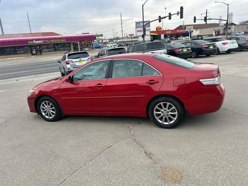 Used 2011 Toyota Camry Hybrid image 6