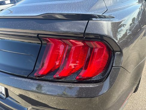Used 2022 Ford Mustang GT Premium RWD image 40