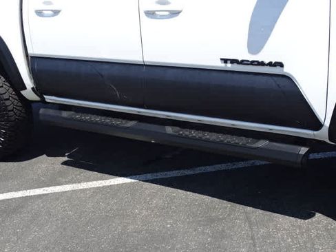 Certified 2022 Toyota Tacoma TRD Pro AWD/4WD image 8