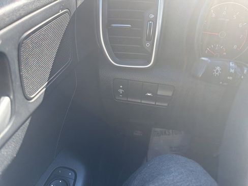 Used 2021 Kia Sportage LX image 21